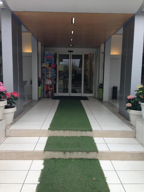 Hotel Nuova Riccione Exterior photo
